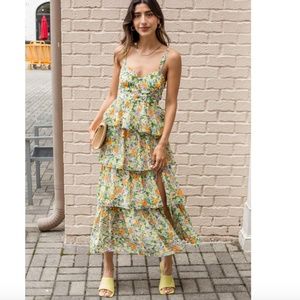 ASTR THE LABEL MIDSUMMER FLORAL TIERED MIDI DRESS